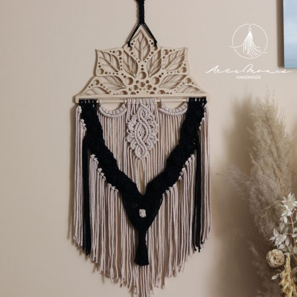 Makrama “Królowa Kier”